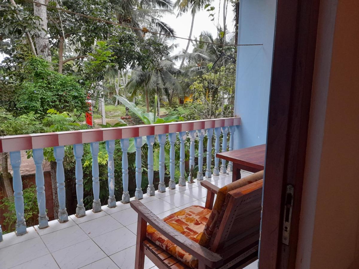Hotel Santis Hikkaduwa Extérieur photo